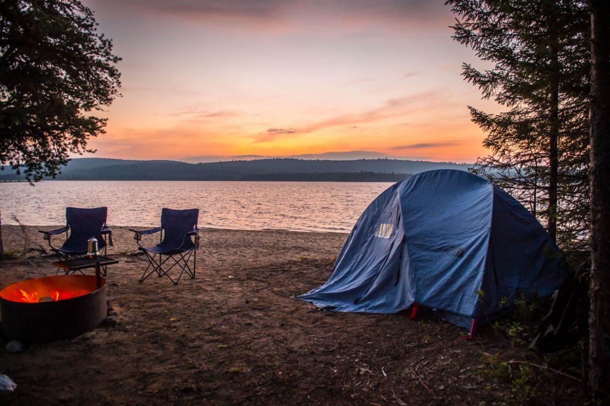 Camping by Pointe-Fine Beach in Lanaudière at sunset